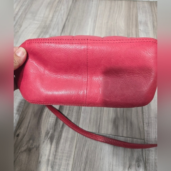 AMERICAN LEATHER CO. Dayton Quilted Leather Crossbody Bag Purse Red - Picture 5 of 12